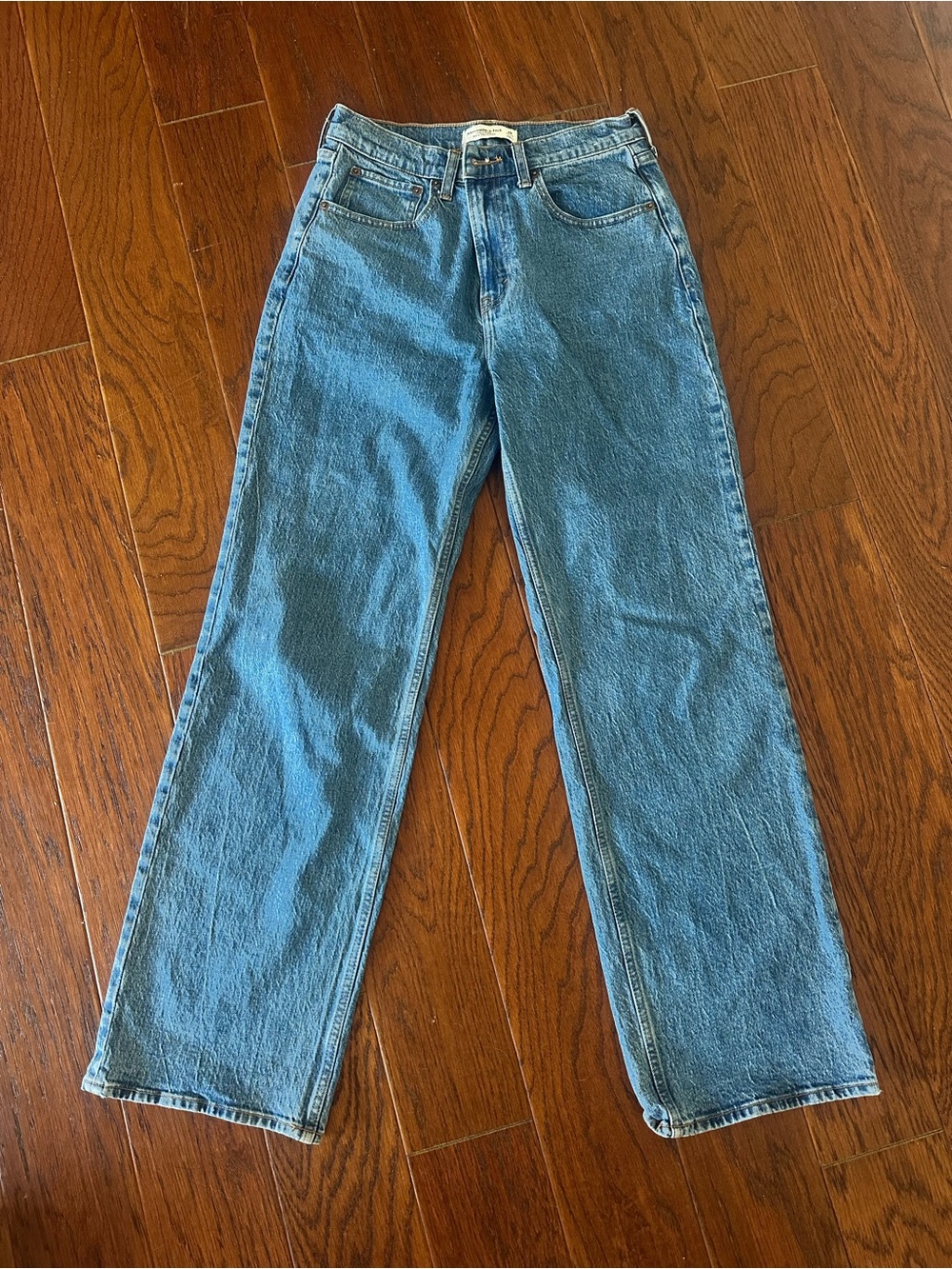Abercrombie & Fitch High Rise 90s Relaxed Straight Leg Jeans - Size 28